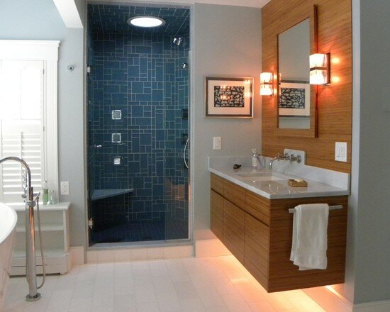 Влагозащищенные потолочные светильники или стильный интерьер ванной комнаты