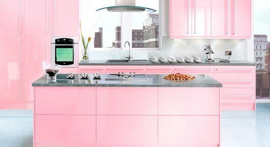 Розовая кухня: нежно и женственно