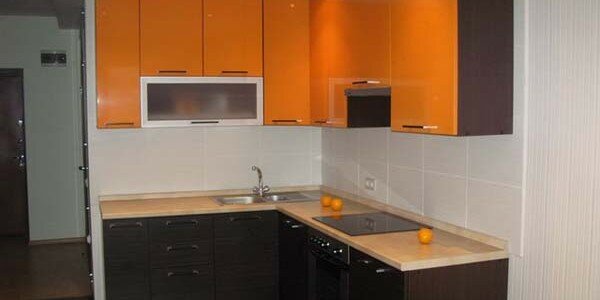 Черно-оранжевая кухня: 20 фото примеров